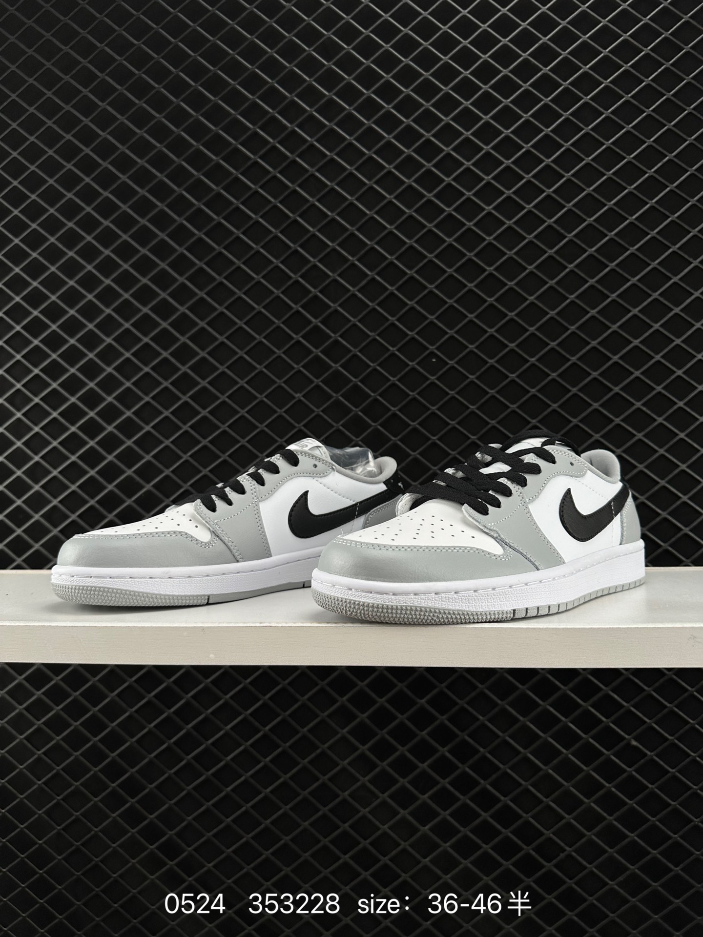 Nike Air Jordan 1 MidAJ1